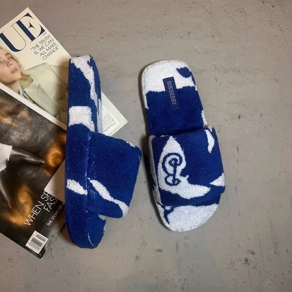 size 41 eu 8 us Burberry Snug Towelling Finish Slide Slippers Knight Blue